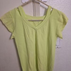 Women's Neon Yellow V-Neck Short Sleeve Top